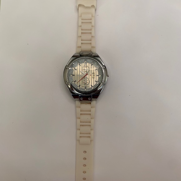 Watch - Picture 1 of 1